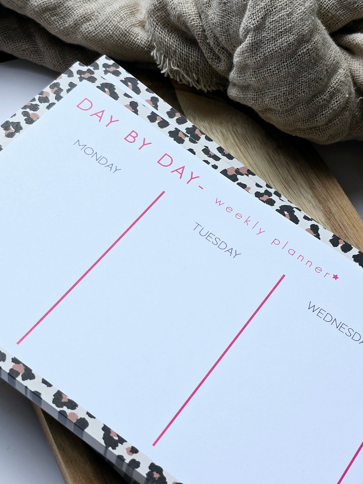 Notizblock "Day bei Day...Leo  Look" in 295 x 105 mm
