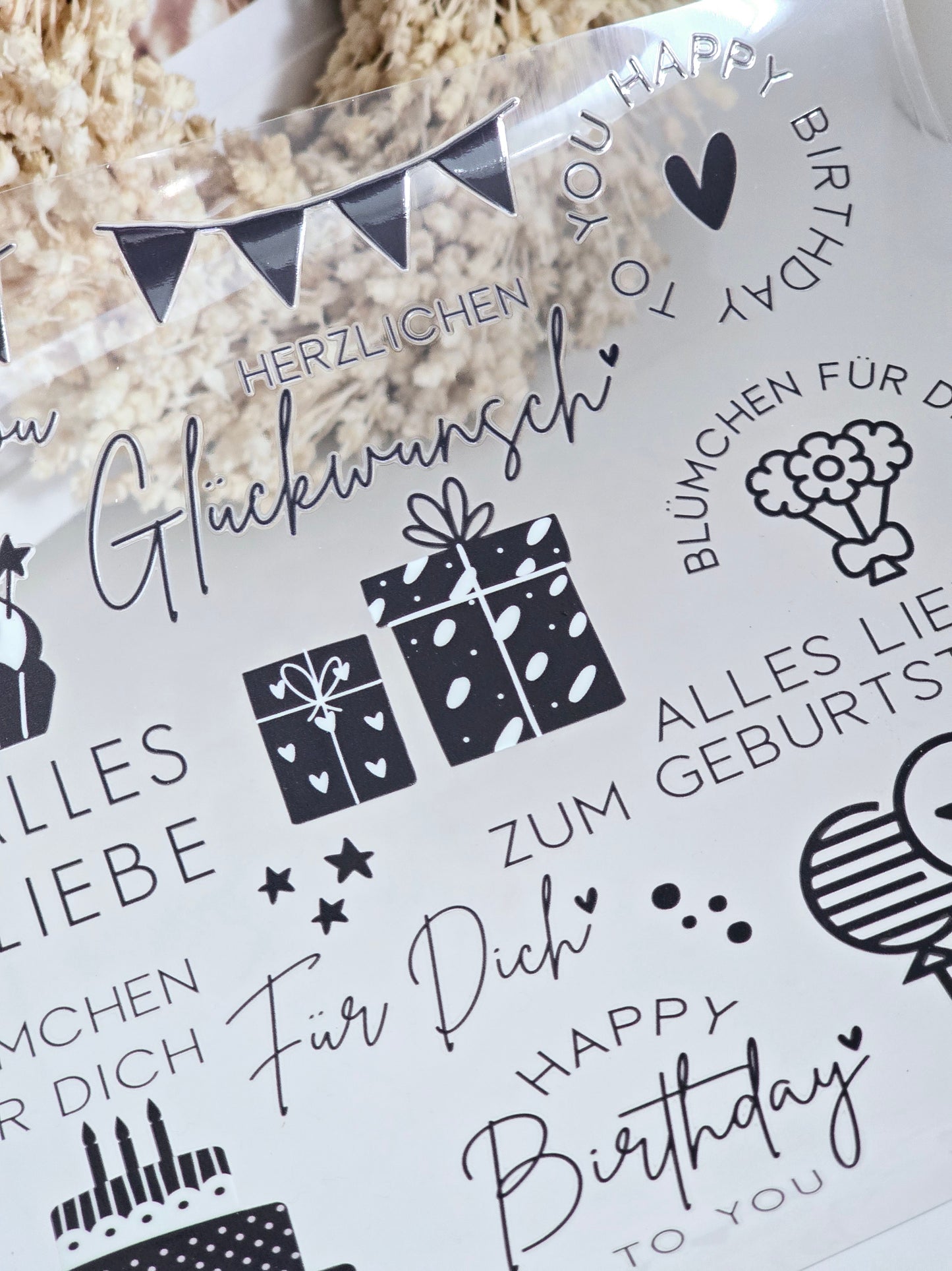 Rub On "Geburtstag" schwarz-weiß 26 Sticker auf A4