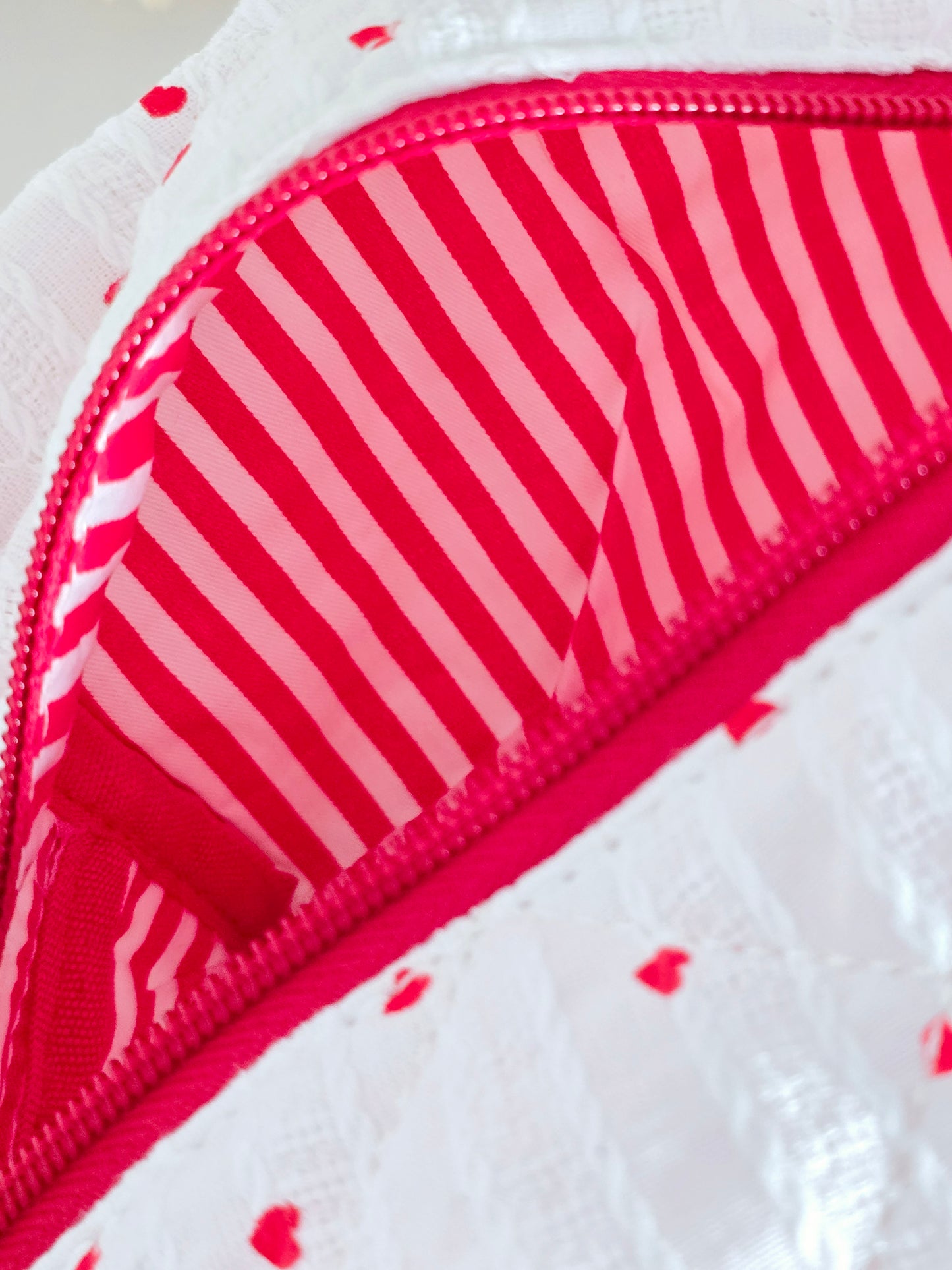 Tasche rote Herzen