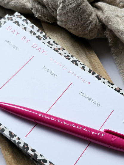 Wochenplaner Day bei Day / Leo Look / 50 Blatt / Notizblock / Mitbringsel / Kleinigkeit / Geschenk