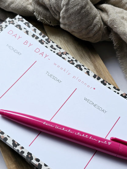 Wochenplaner Day bei Day / Leo Look / 50 Blatt / Notizblock / Mitbringsel / Kleinigkeit / Geschenk