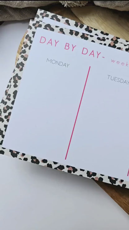Wochenplaner Day bei Day / Leo Look / 50 Blatt / Notizblock / Mitbringsel / Kleinigkeit / Geschenk