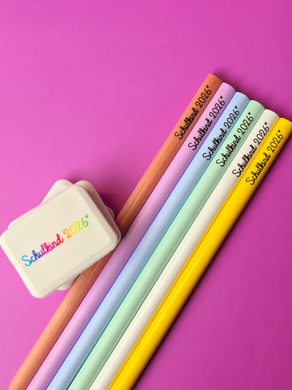 Bleistift Schulkind 2026 - 6 Farben - 3 Schrift Varianten
