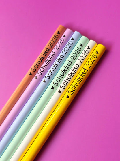 Bleistift Schulkind 2026 - 6 Farben - 3 Schrift Varianten