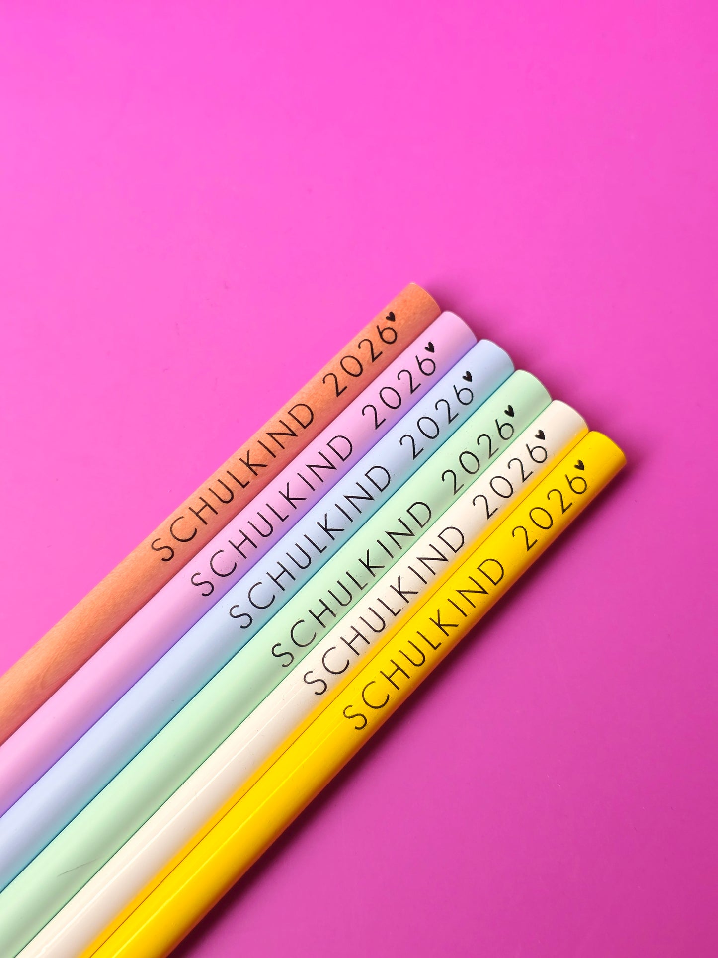 Bleistift Schulkind 2026 - 6 Farben - 3 Schrift Varianten