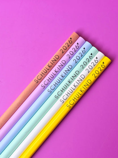 Bleistift Schulkind 2026 - 6 Farben - 3 Schrift Varianten