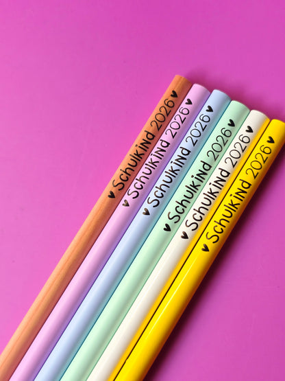 Bleistift Schulkind 2026 - 6 Farben - 3 Schrift Varianten